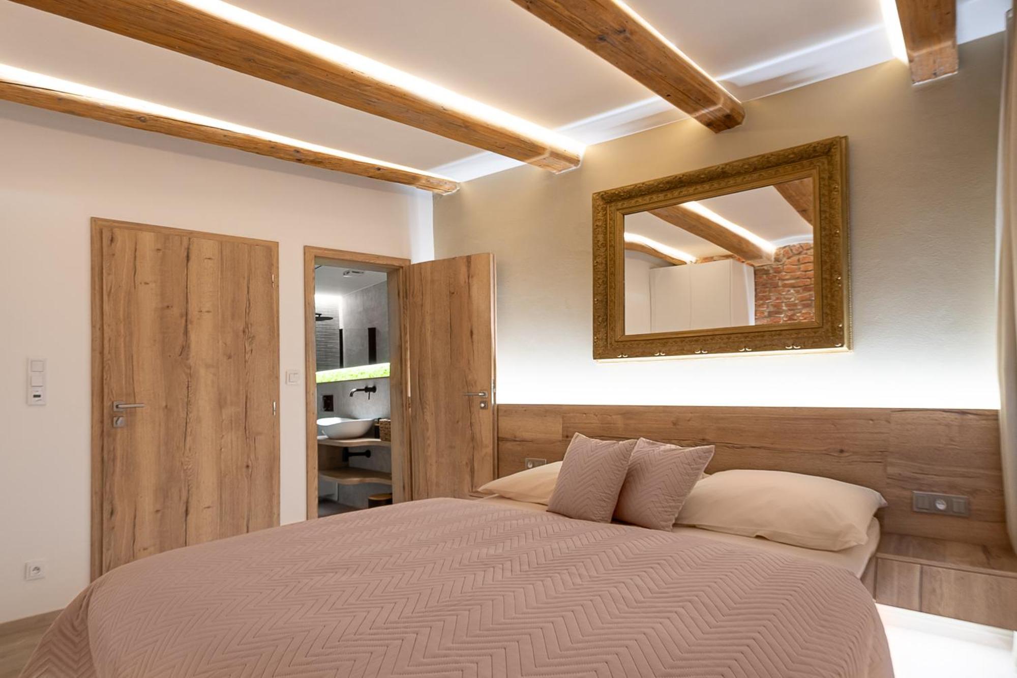White Wolf Boutique Apartments 올로모우츠 외부 사진